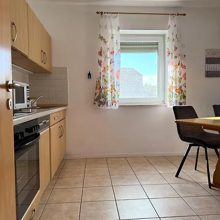 Muschel 1 Mit Terrasse Und Garten, Bensersiel *